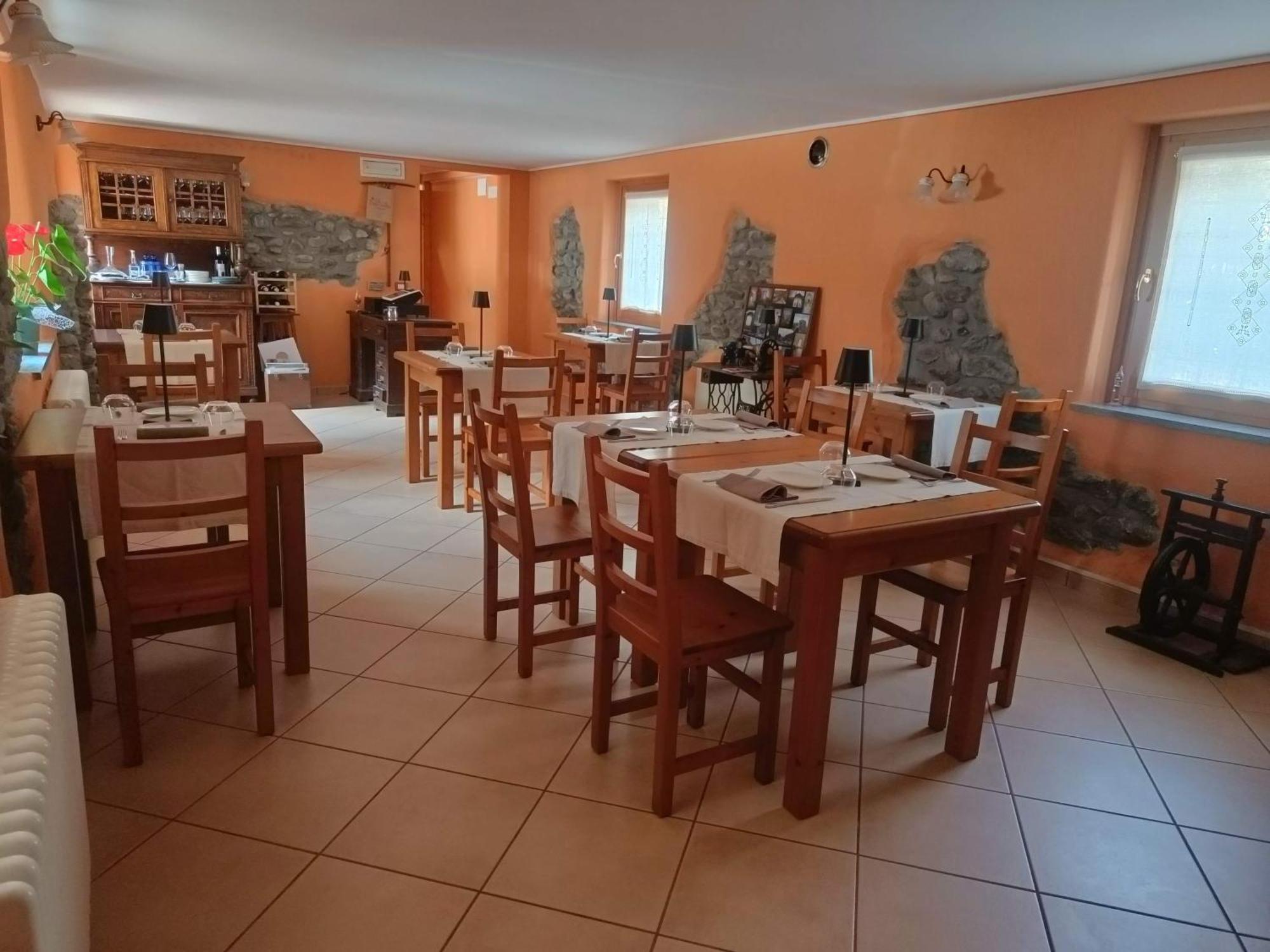 Lou Rose Villa Donnaz Buitenkant foto